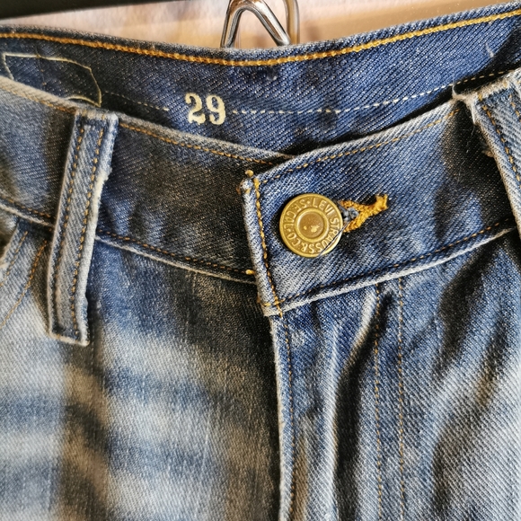 Levis NWOT Cutoff Denim Shorts - Picture 3 of 4